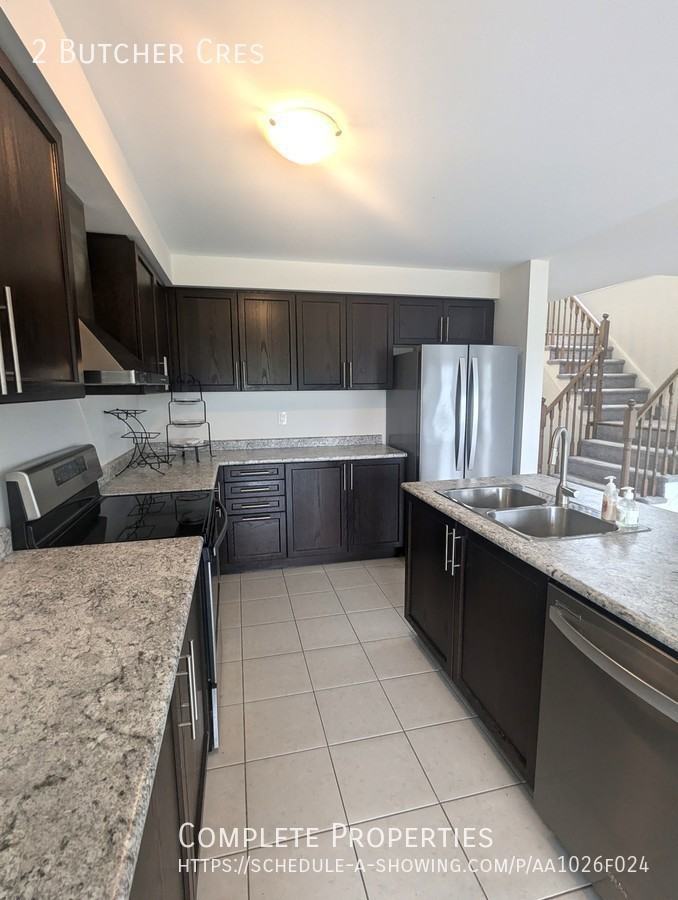 2 Butcher Cres - Photo 3 of 16