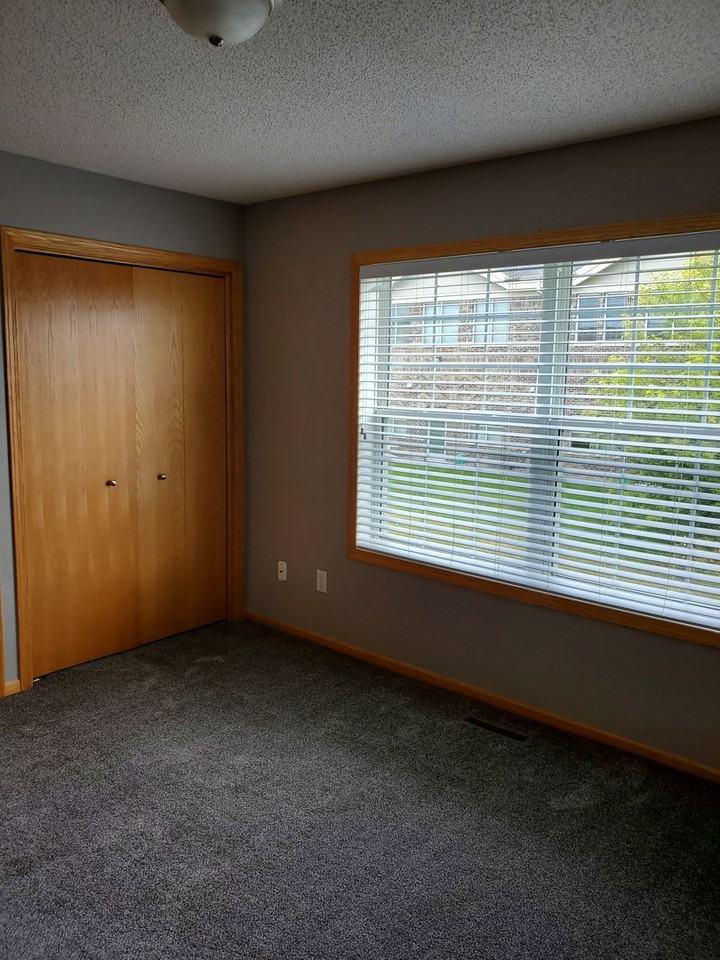 Portage Townhomes - Photo 2 of 10