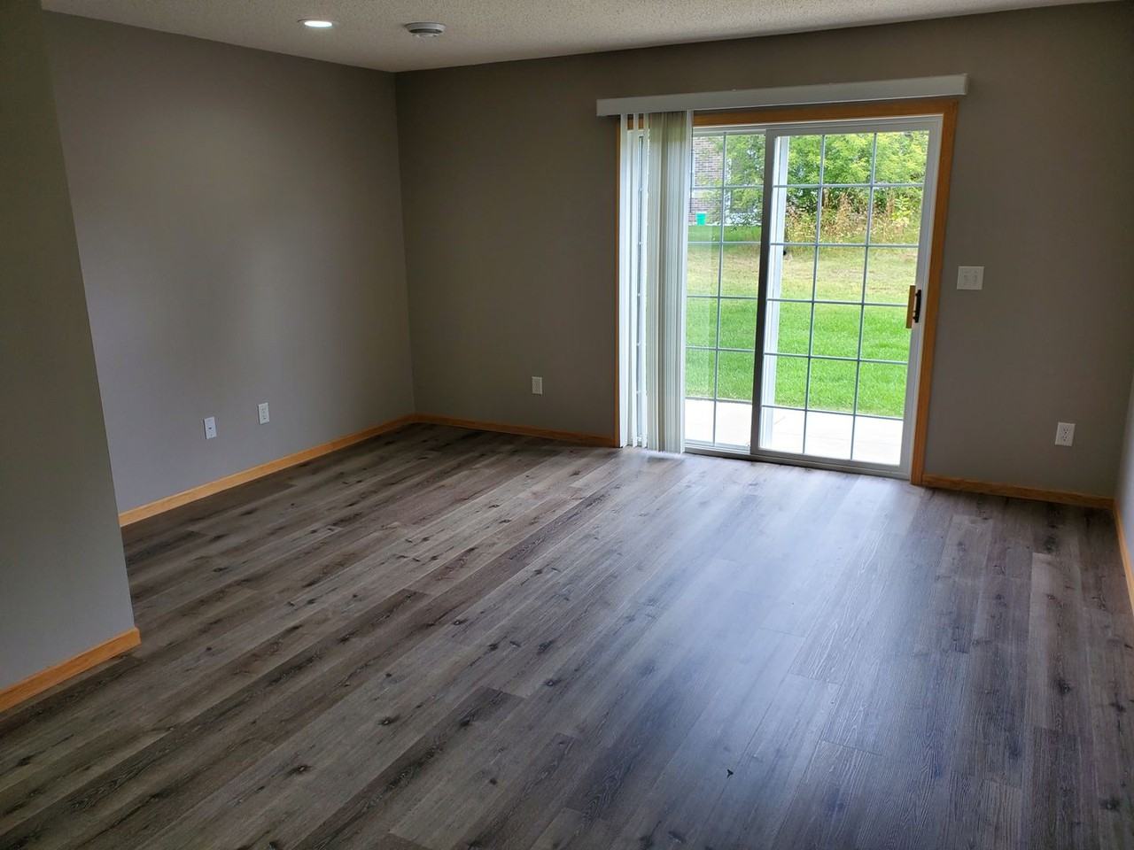 Portage Townhomes - Photo 4 of 10