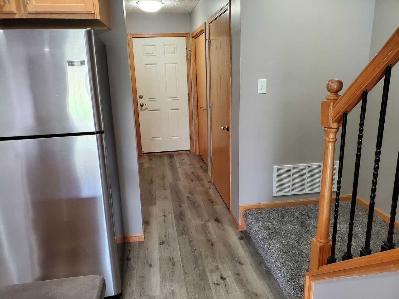 Portage Townhomes - Photo 5 of 10