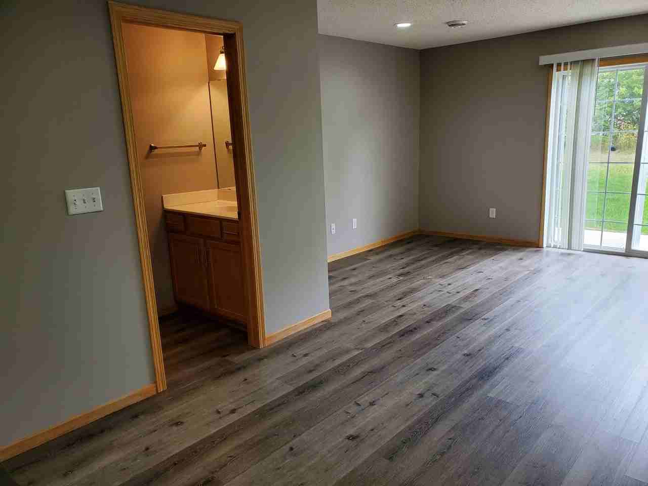 Portage Townhomes - Photo 6 of 10