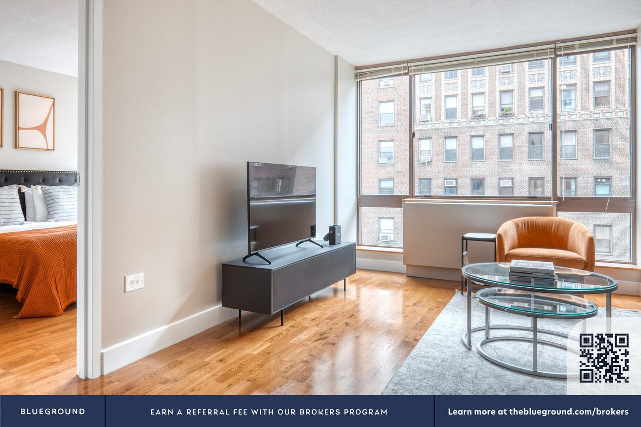 189 West 89th Street - Photo 5 of 40