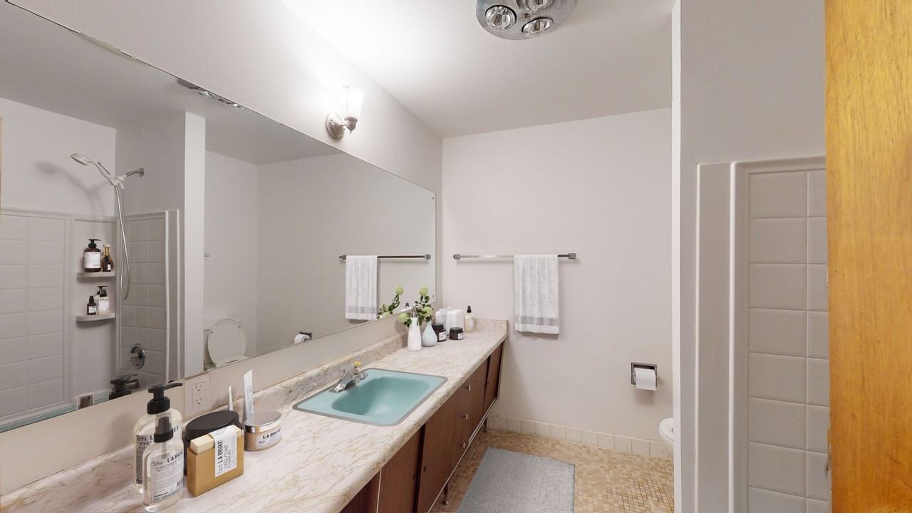 Contemporary House (128) - Photo 5 of 13