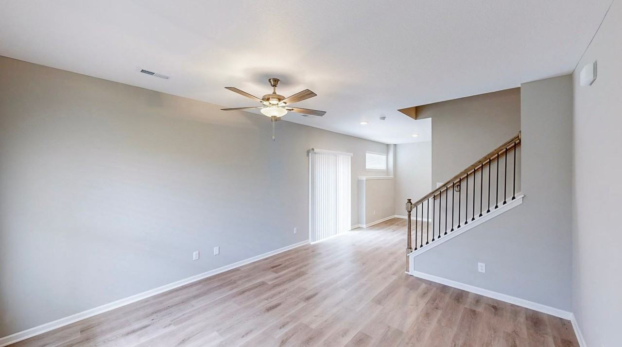 805 Pampas St - Photo 3 of 20