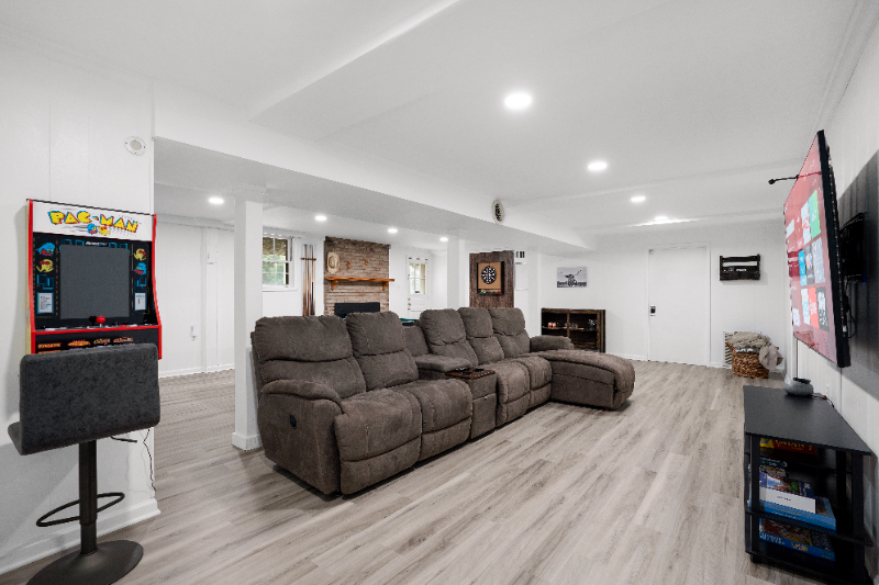 634 Pollard Rd - Photo 5 of 20