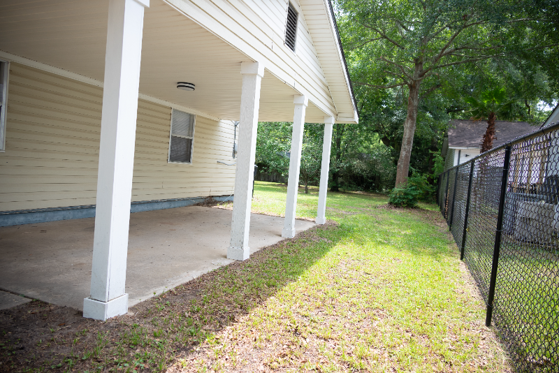 1715 Jarrell Dr - Photo 3 of 15