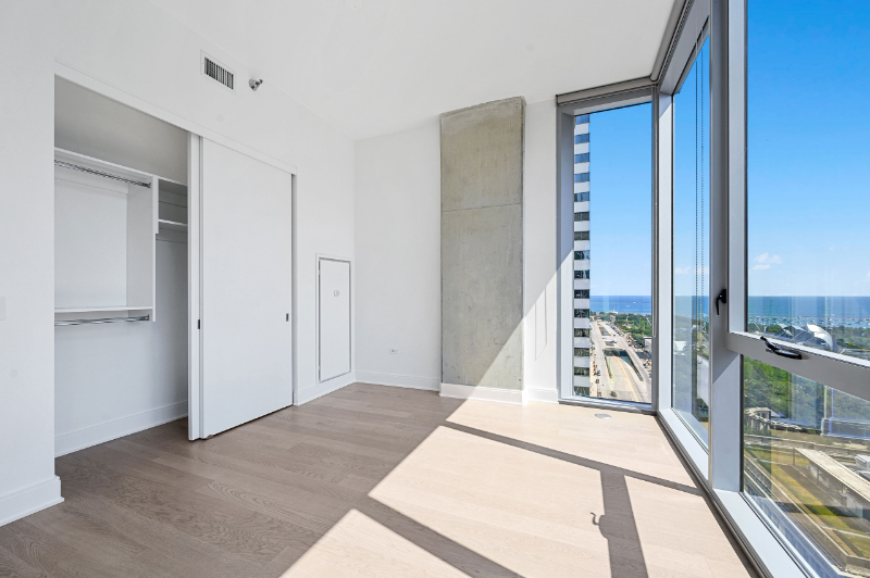 72 E Randolph St - Photo 3 of 16