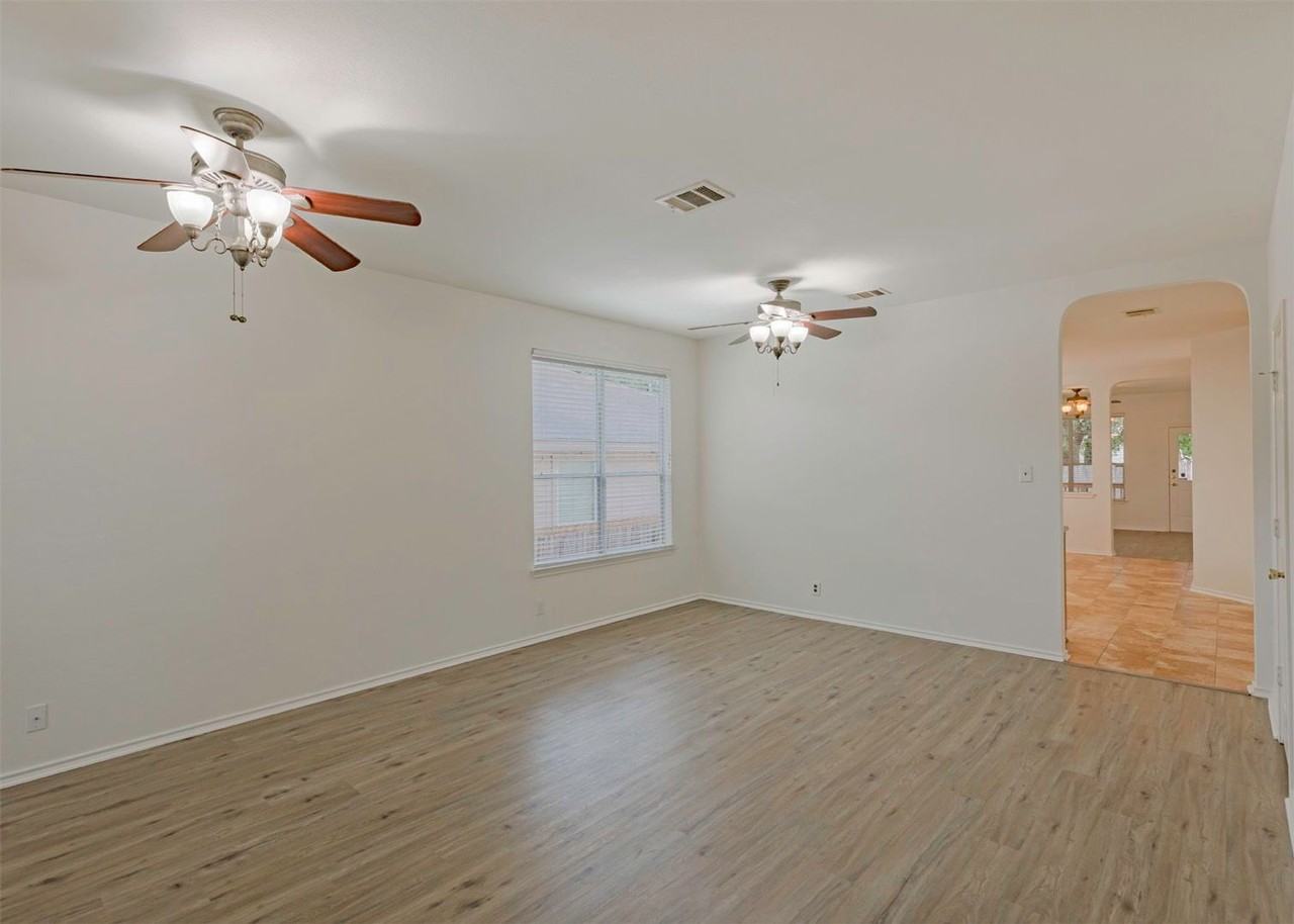 15907 Drexel Run - Photo 3 of 20