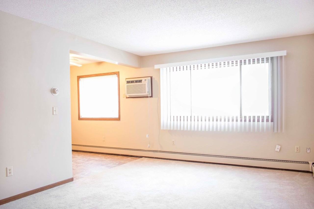 Fairhill Apartments - Photo 6 of 23