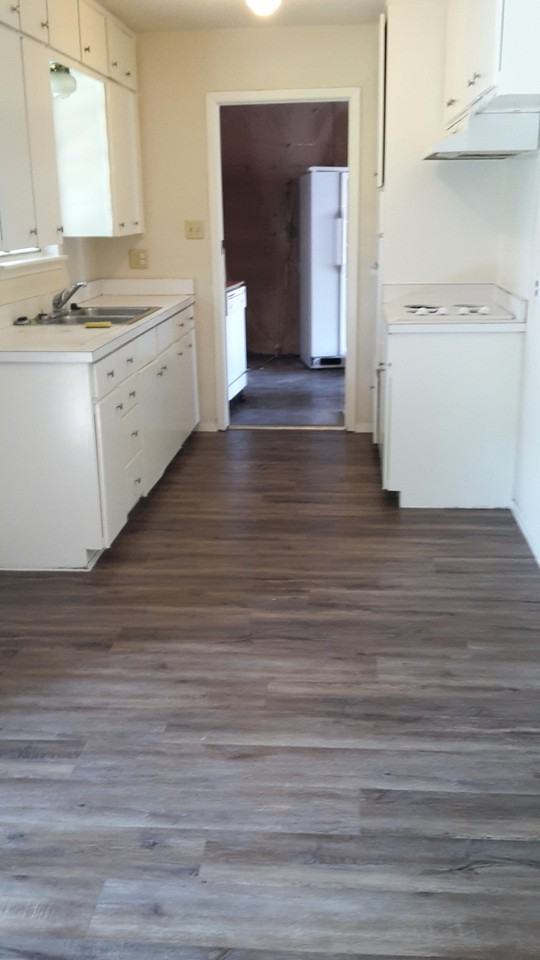 1217 Briarwood Dr - Photo 2 of 16