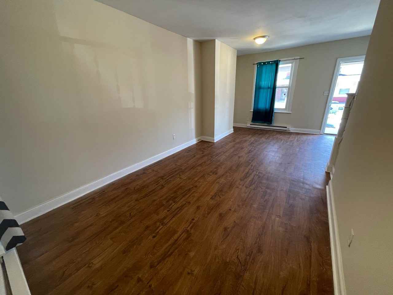 162 N Robinson St - Photo 4 of 12