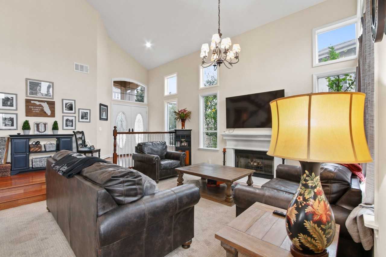 21591 Hummingbird St - Photo 3 of 18