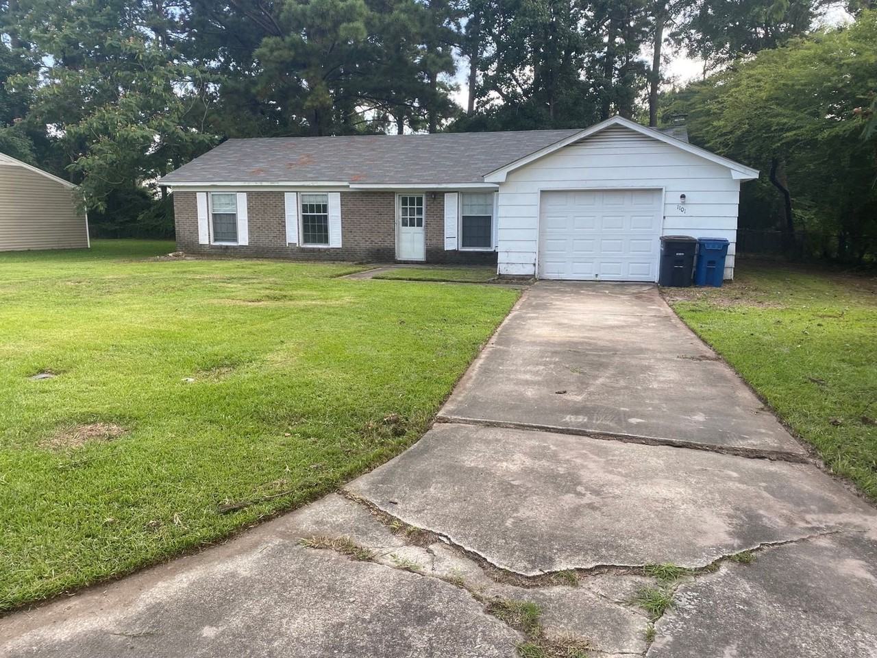 1101 Brynn Marr Rd - Photo 2 of 16