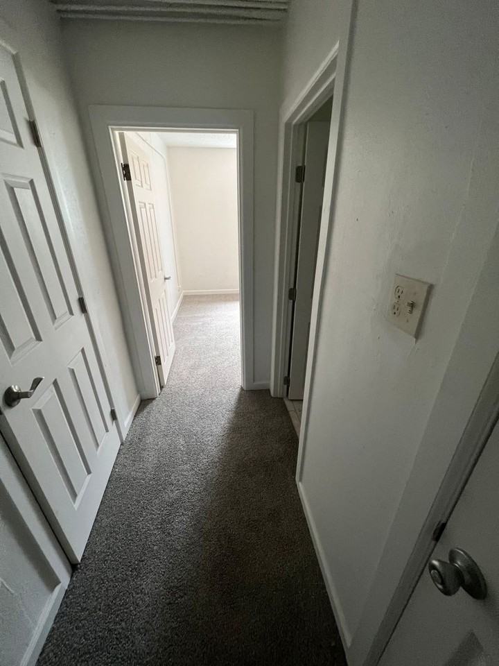 4064 S Broadway - Photo 7 of 12