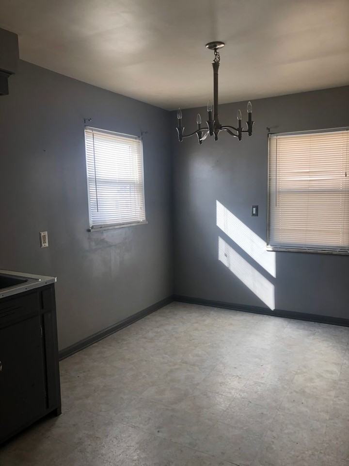 12405 Southern Ave - Photo 2 of 9