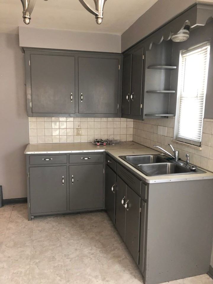 12405 Southern Ave - Photo 3 of 9