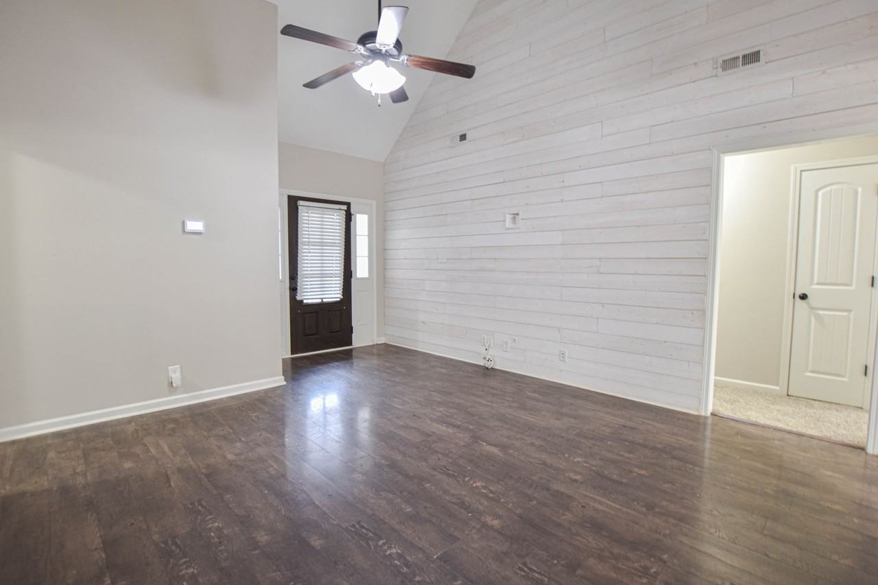 79 Bel Air Blvd - Photo 3 of 15