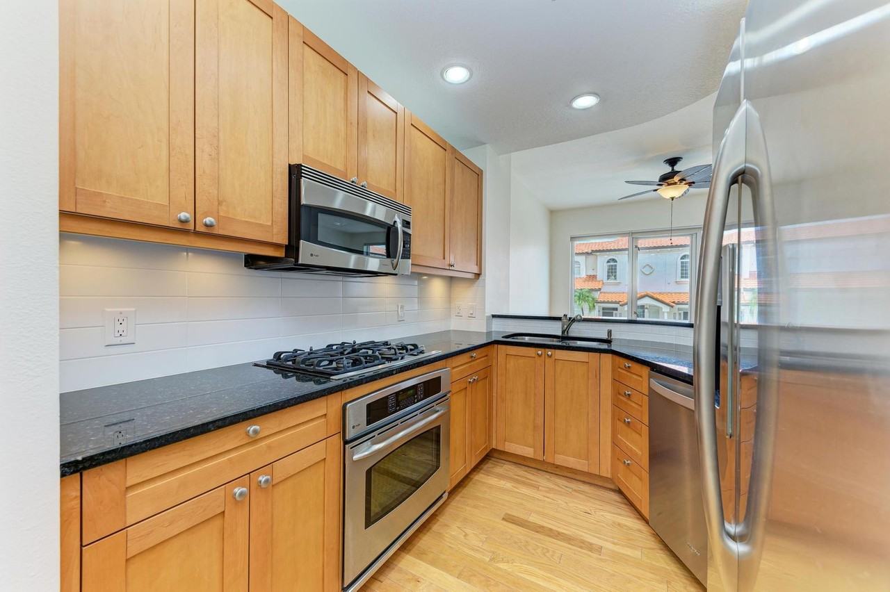 235 Cocoanut Ave #109B - Photo 7 of 21