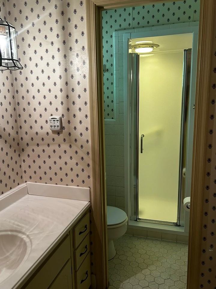 53 Robin Rd - Photo 2 of 10