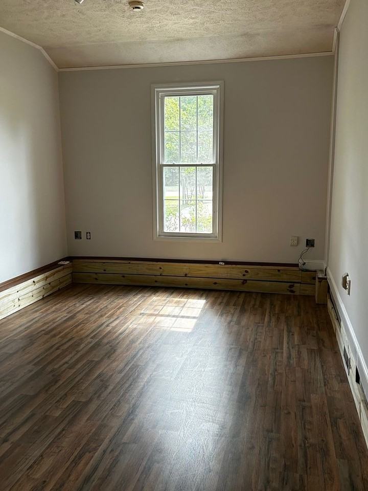 53 Robin Rd - Photo 3 of 10