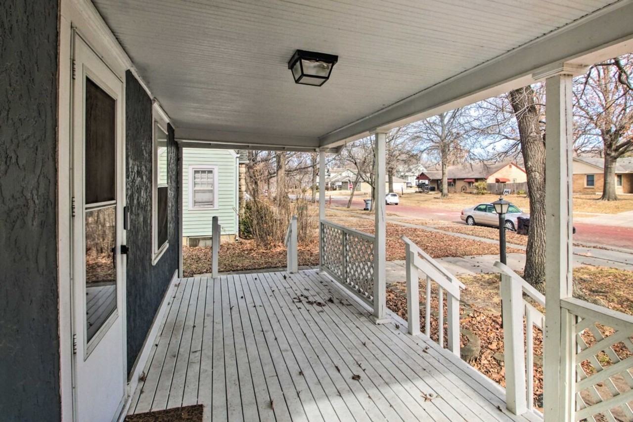 1417 Washington St - Photo 4 of 25