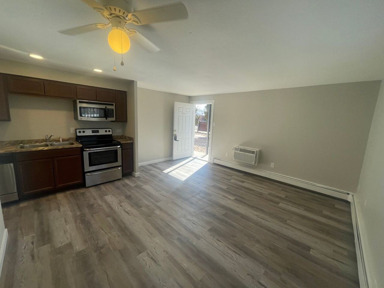 Steel City Flats - Photo 3 of 31