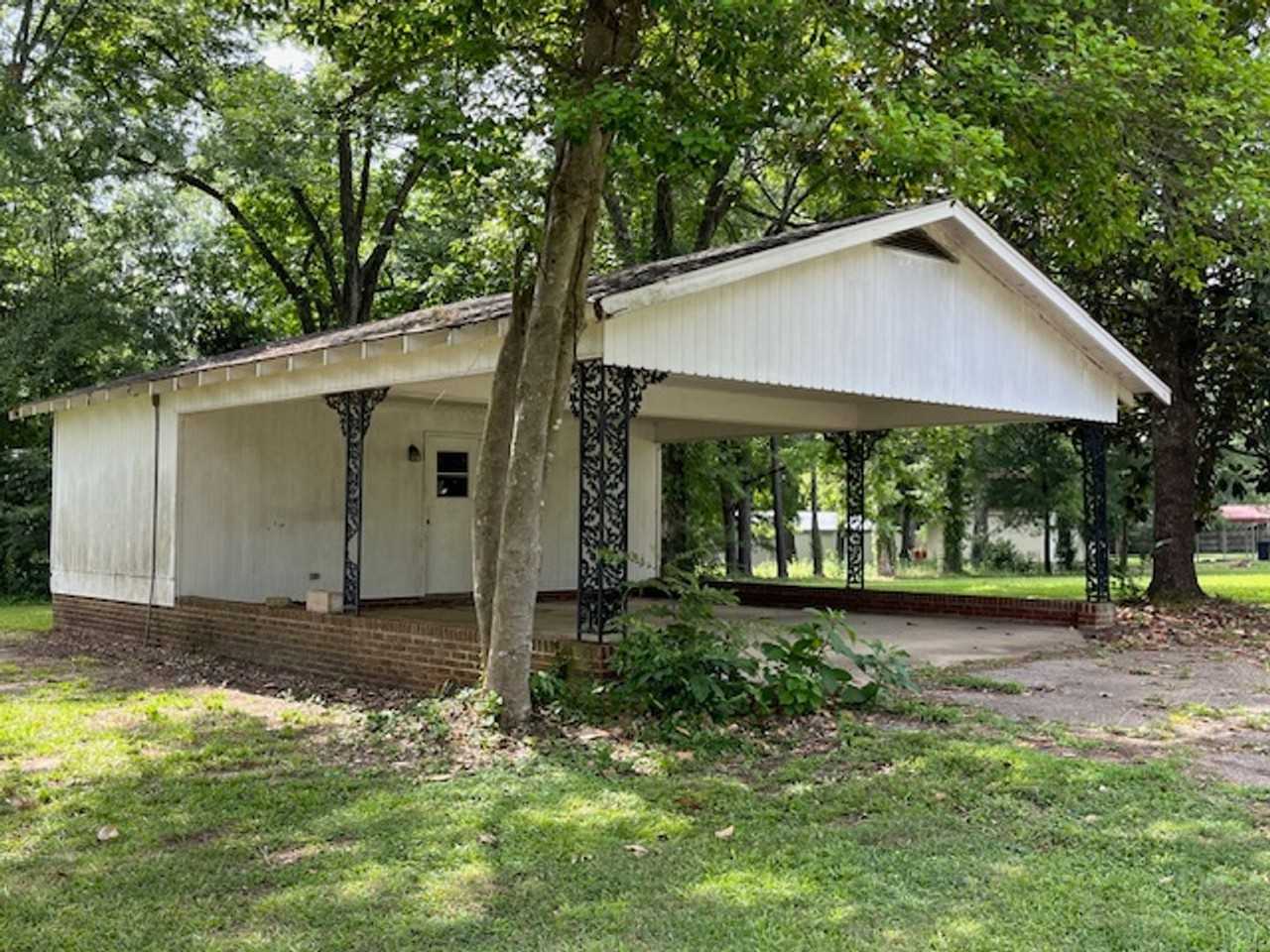 401 Cherry St - Photo 2 of 17