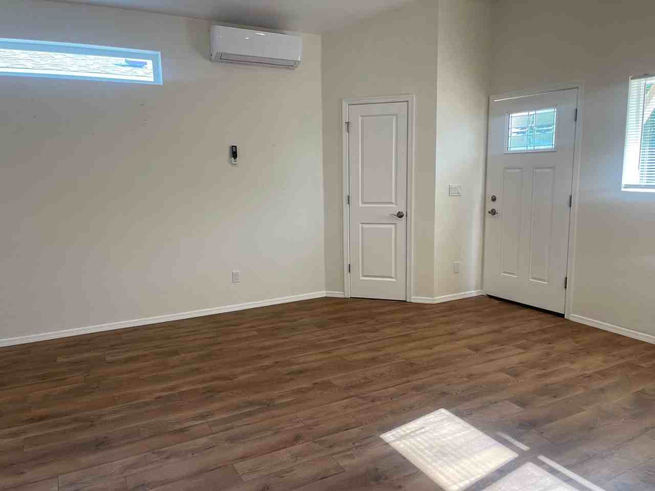 1022 N 4th St - Photo 2 of 14