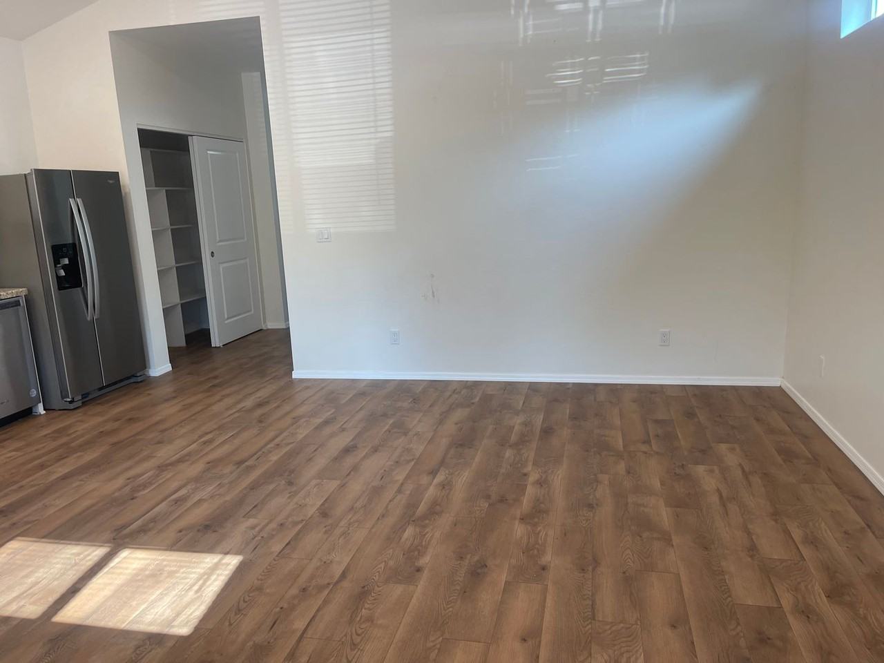 1022 N 4th St - Photo 3 of 14