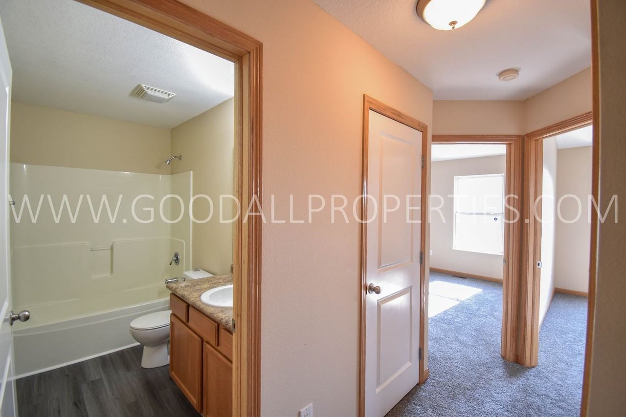 3138 Sw Arlan Ln - Photo 7 of 17