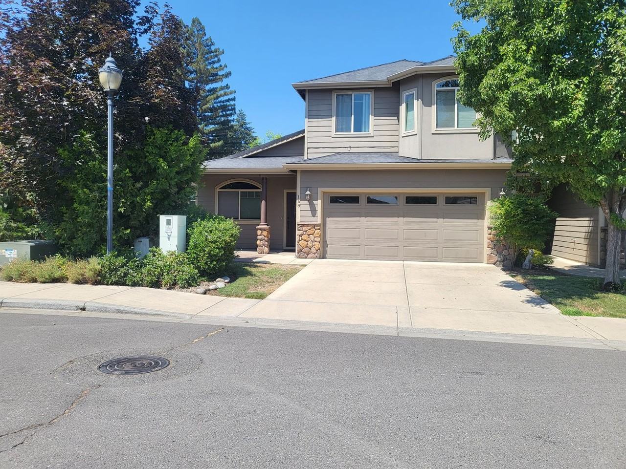 158 Rivers Edge Dr - Photo 2 of 23