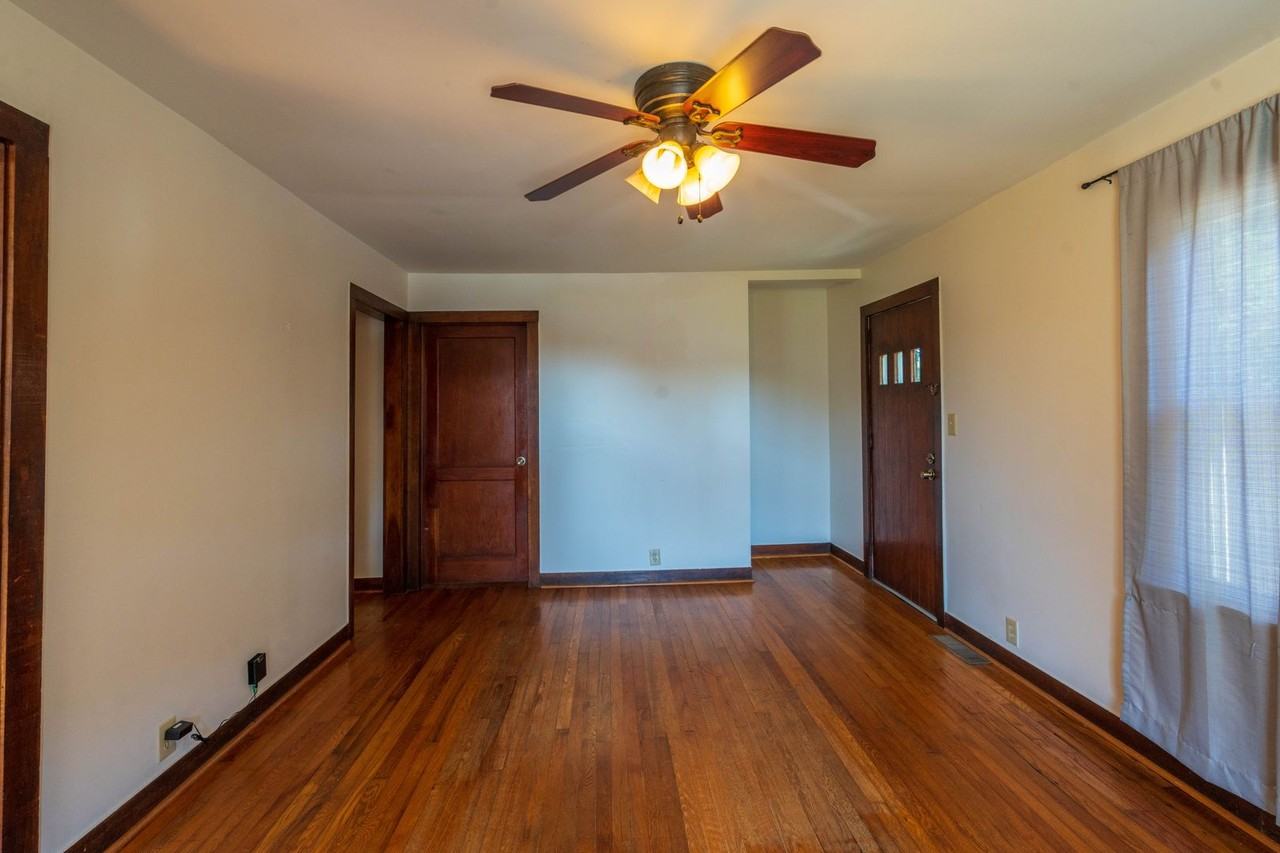 1217 Meadowview Ave - Photo 4 of 16