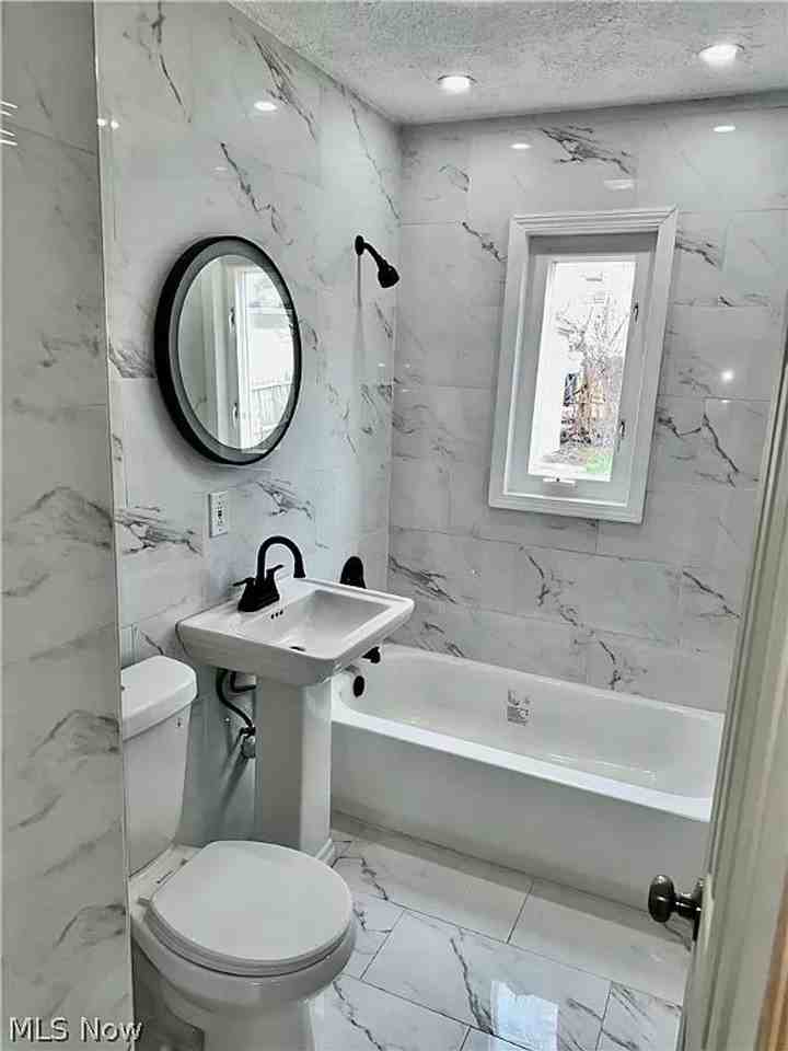 14209 Saybrook Ave - Photo 7 of 13