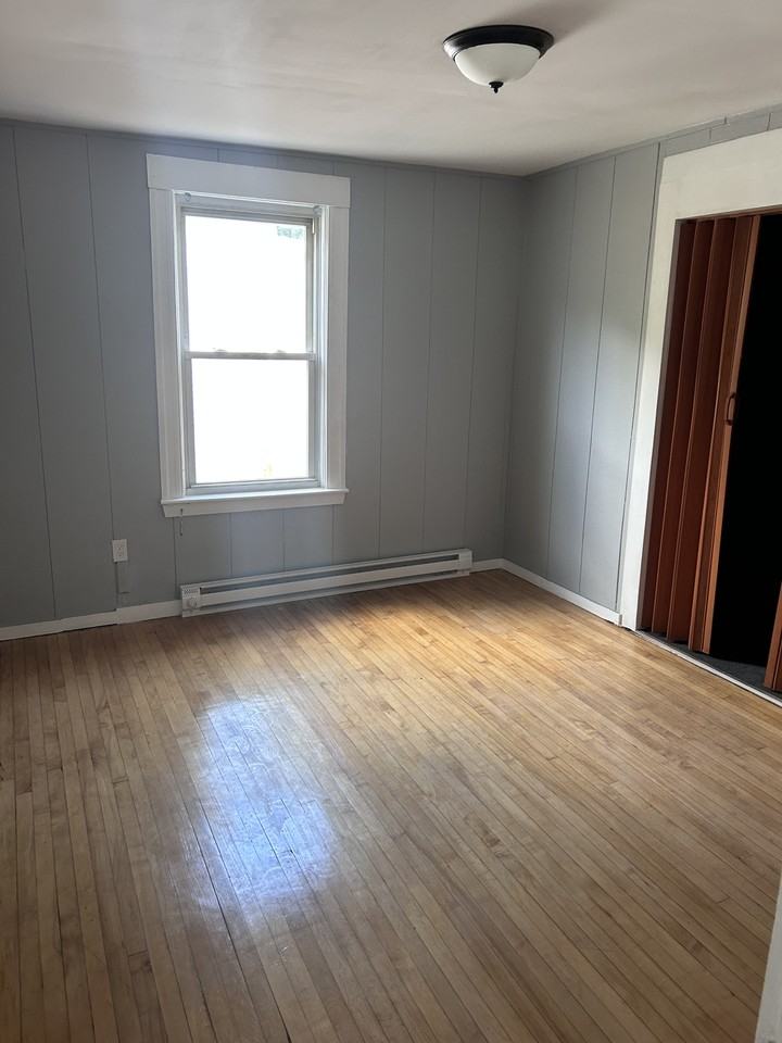 54 Wall St #2 - Photo 6 of 8