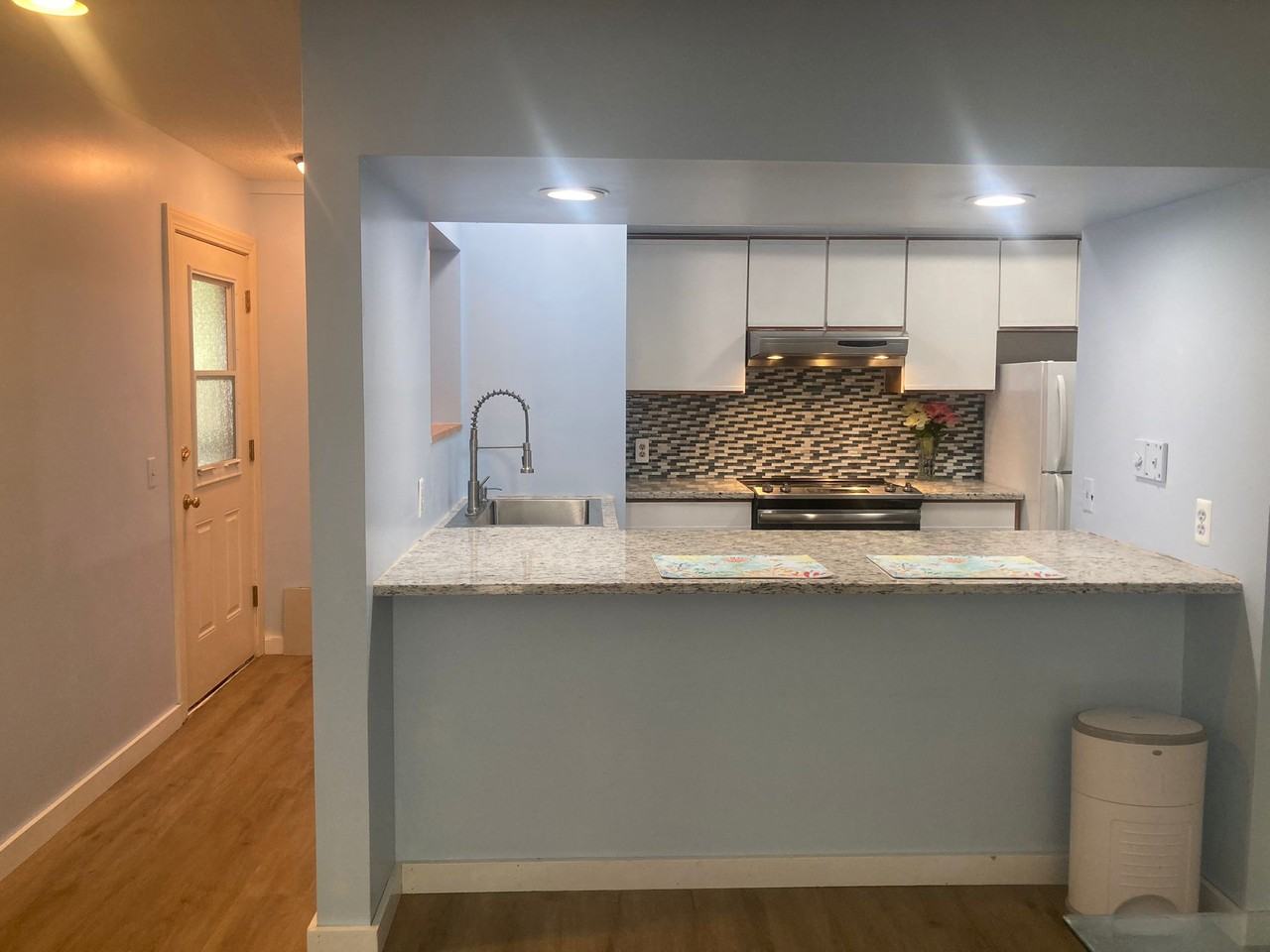 30 Wolf Rd #NA - Photo 3 of 6