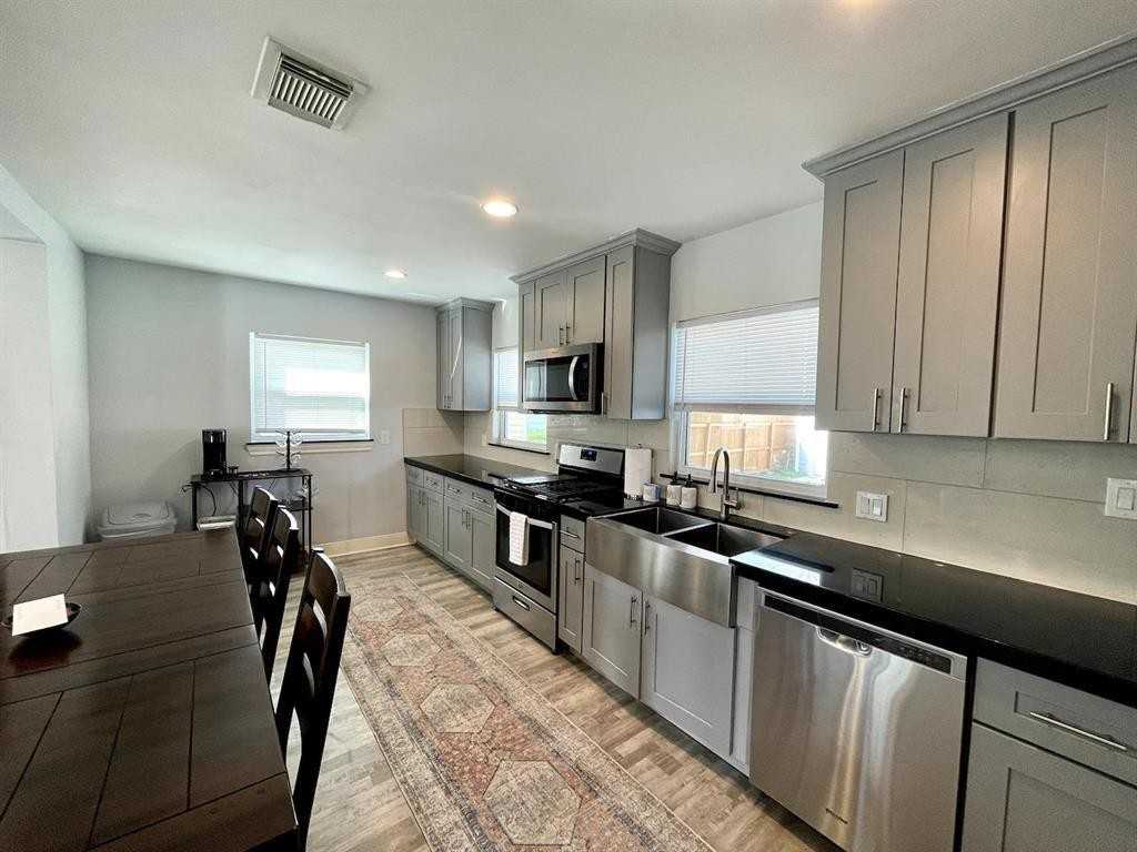 3859 Arbor St #NA - Photo 2 of 8