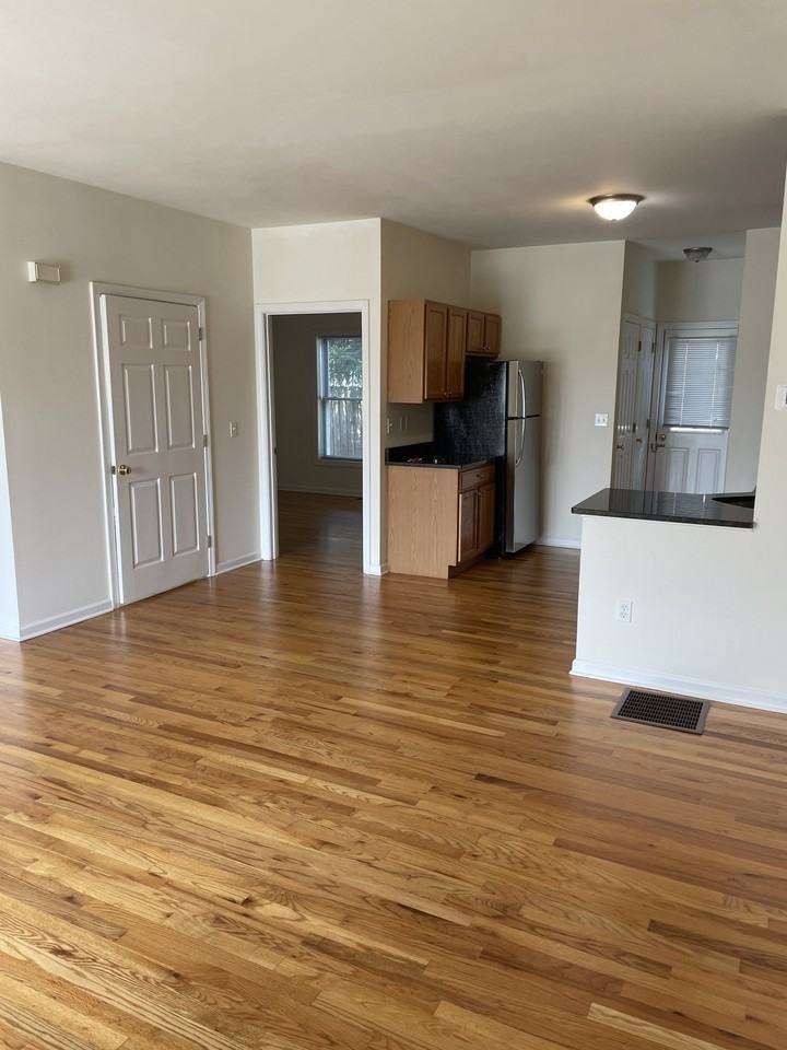 15 Washington St #4 - Photo 5 of 9