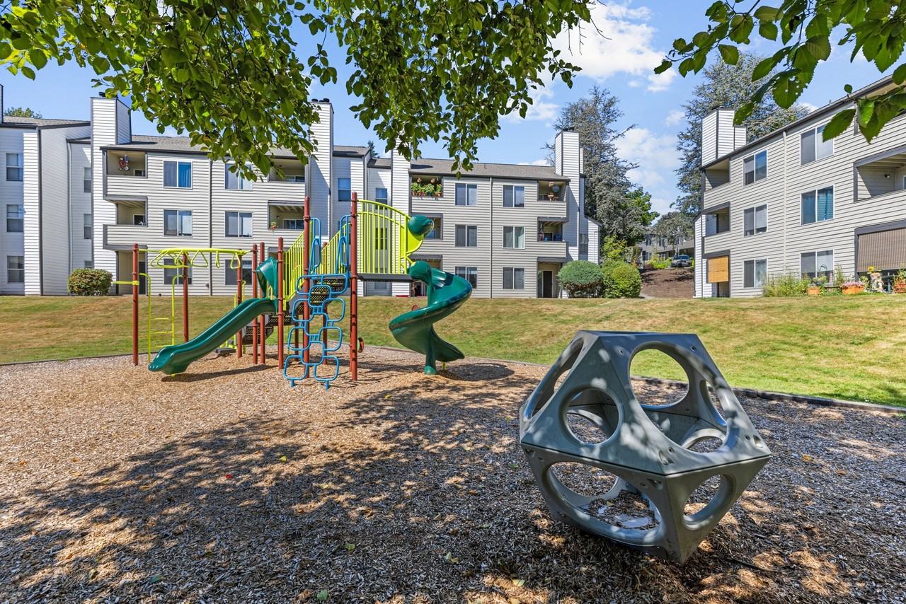 Nickel Creek - Photo 4 of 28