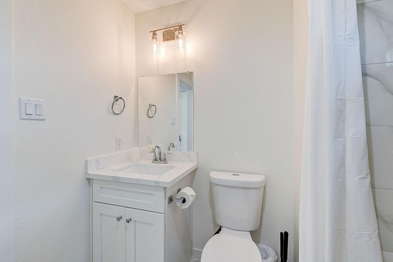 Little St - Photo 7 of 16