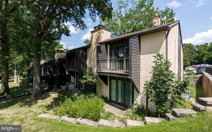 1102 Painters Xing - Photo 3 of 18