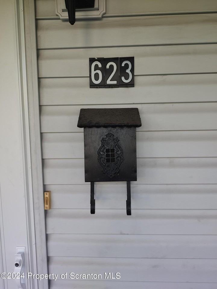 623 Harrison Ave - Photo 2 of 25