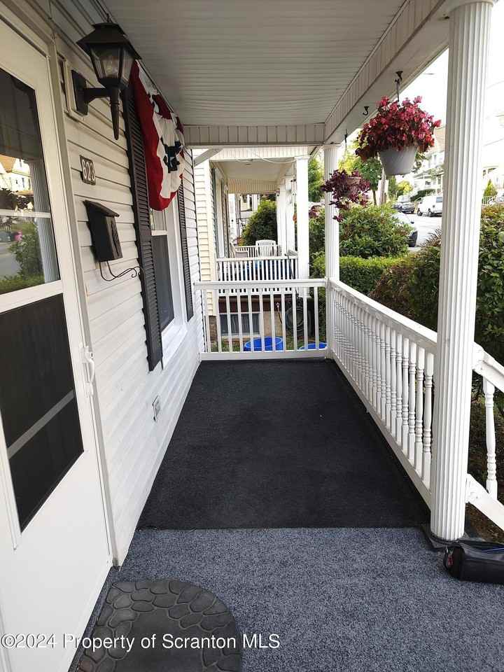 623 Harrison Ave - Photo 3 of 25