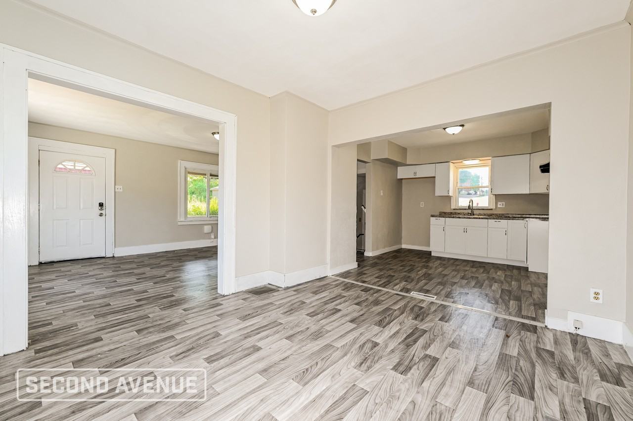 1506 Freemont St - Photo 6 of 23