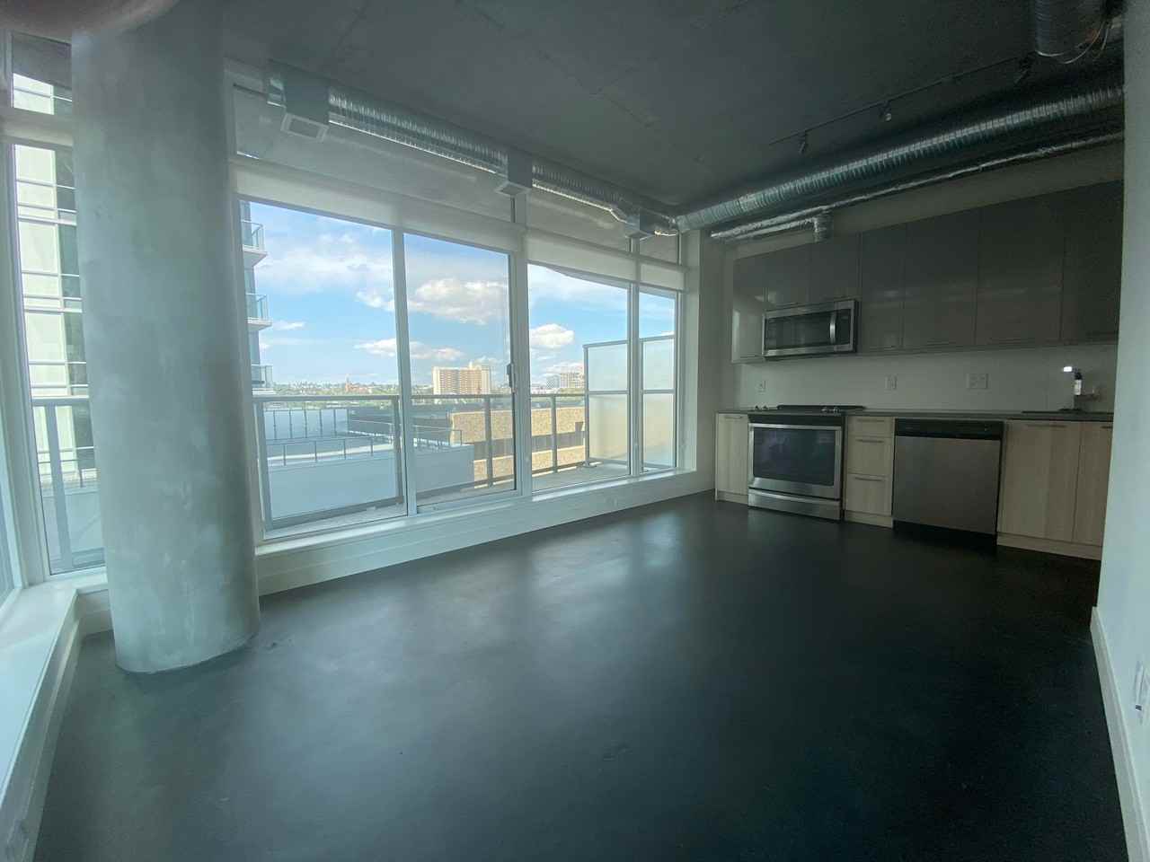 624 8 Ave SE - Unit 402 - 402 - Photo 2 of 13