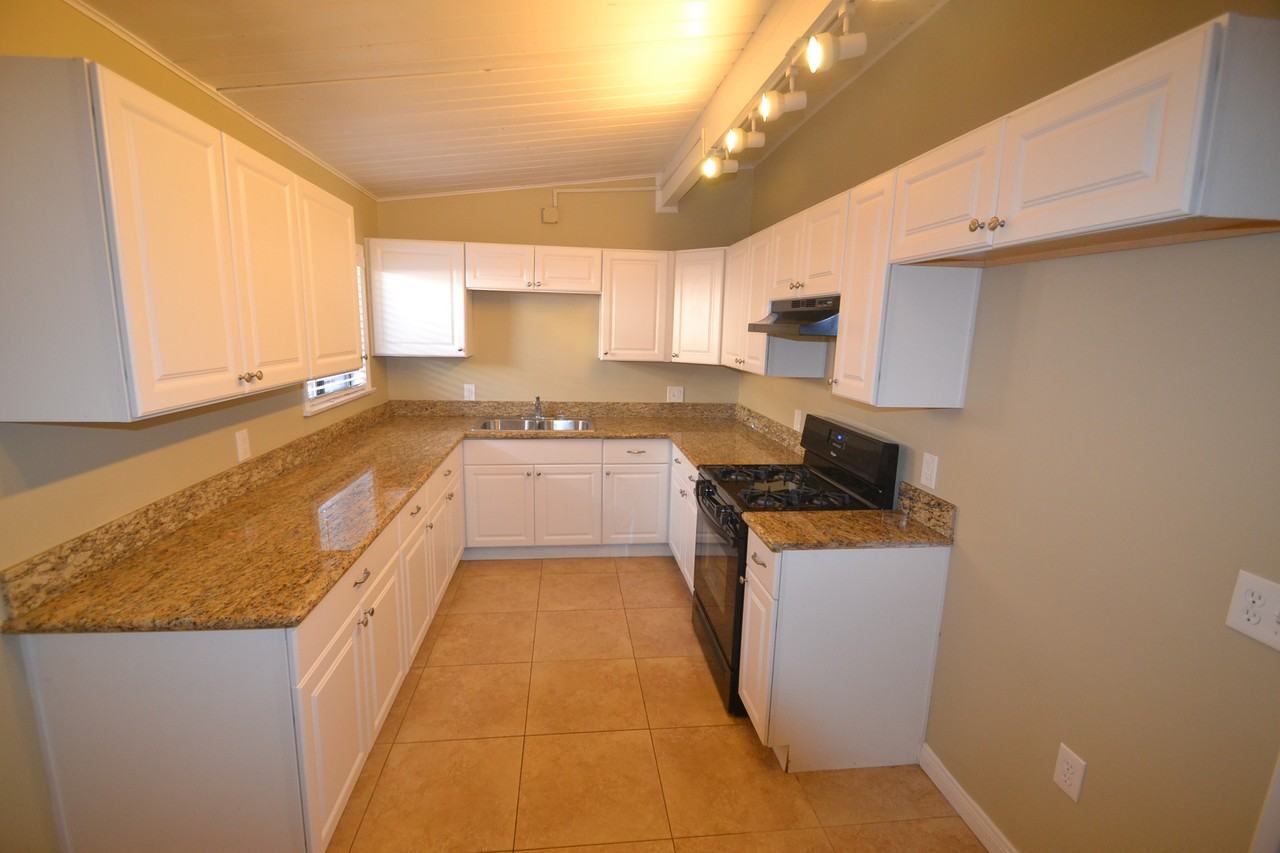 19303 E Tudor St - Photo 3 of 12