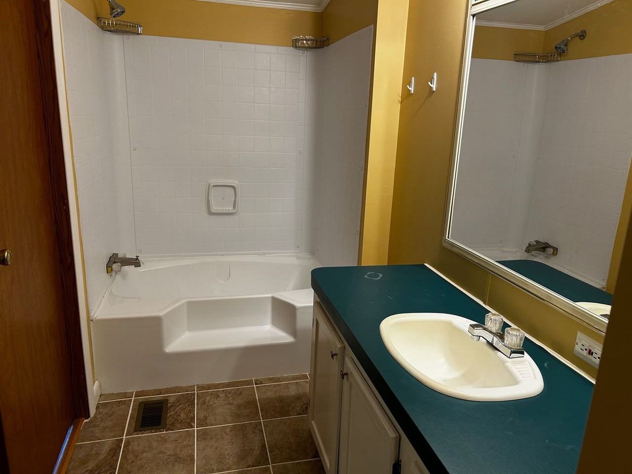 2053 Deep Branch Rd - Photo 6 of 10