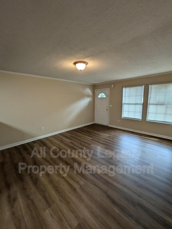 4673 Lois Dr - Photo 2 of 11