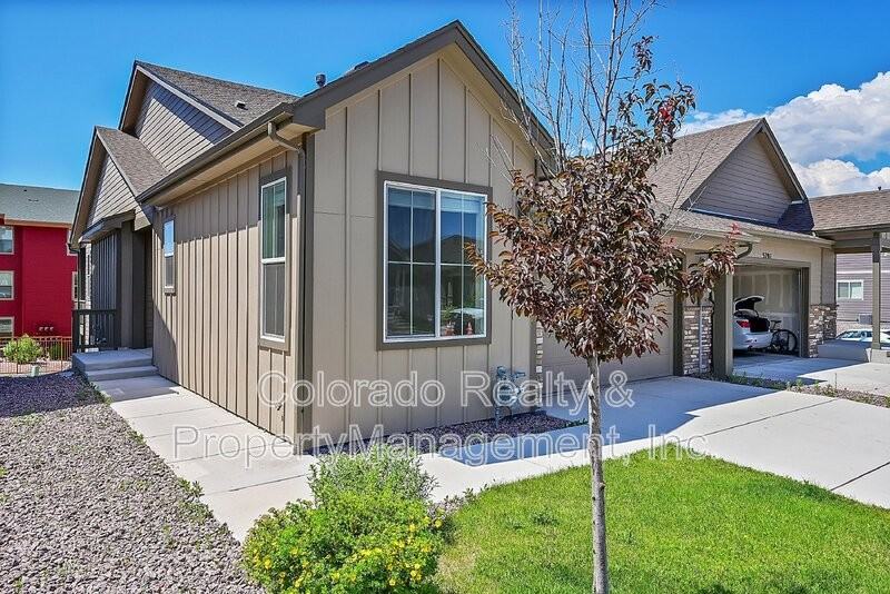 5707 Heathland Ter - Photo 3 of 48