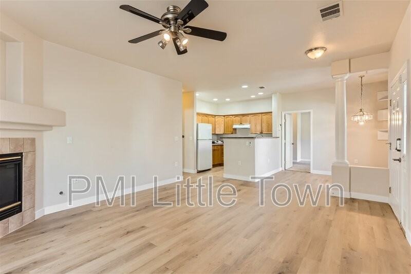 4045 S Crystal Cir #103 - Photo 6 of 31