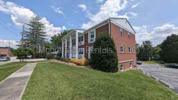 featured image of 408 6th Ave W